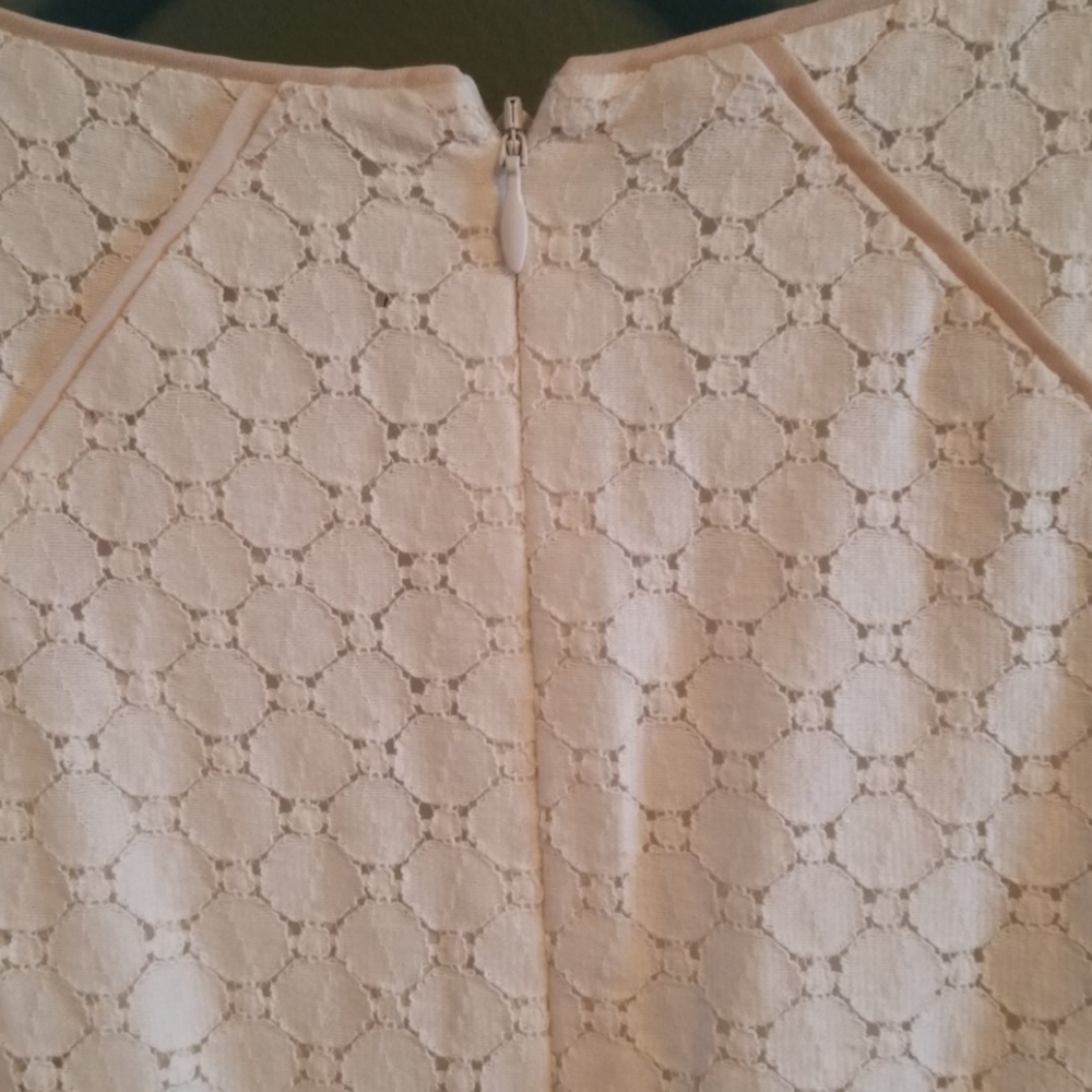 Ivory crochet lace dress - Picture 4 of 5